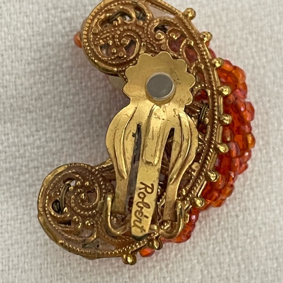 Vintage Robert Crescent Coral Clip Earrings - Picture 6 of 7